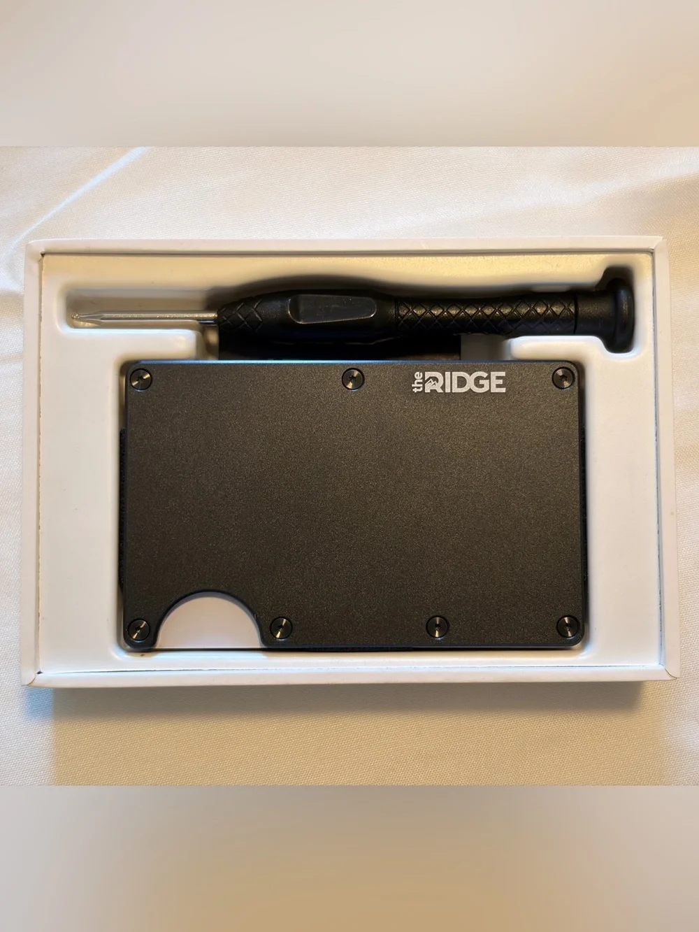 THE RIDGE ALUMINUM BLACK WALLET